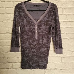 Athleta thermal gray floral fatigue mid sleeve top size xl